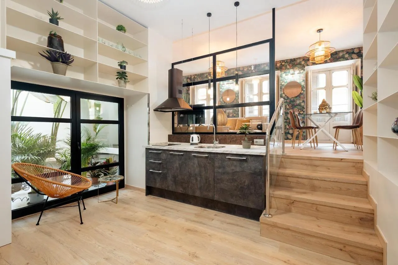 Top2Stay Historic Malaga Apartment