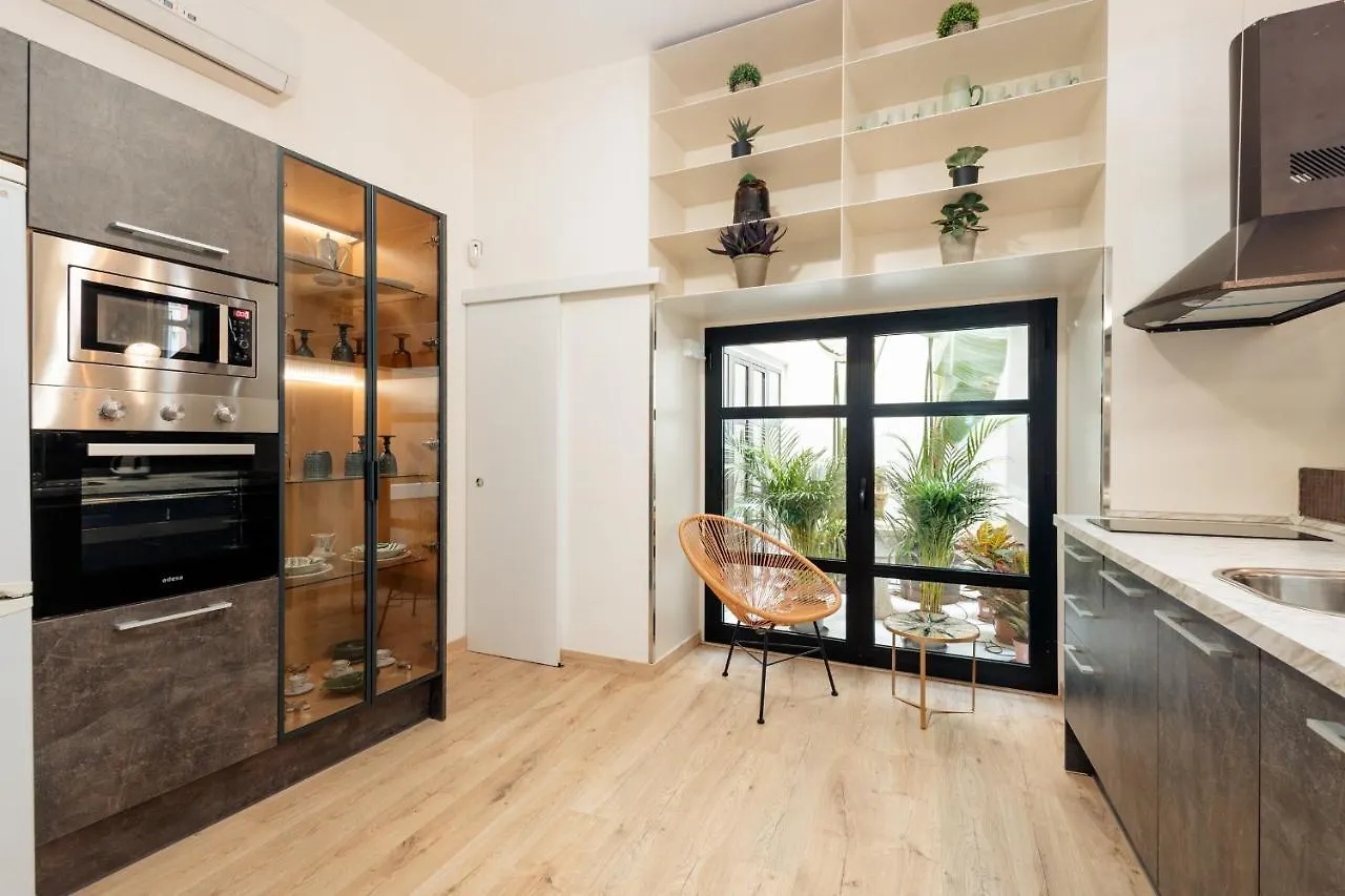 Top2Stay Historic Malaga Apartment